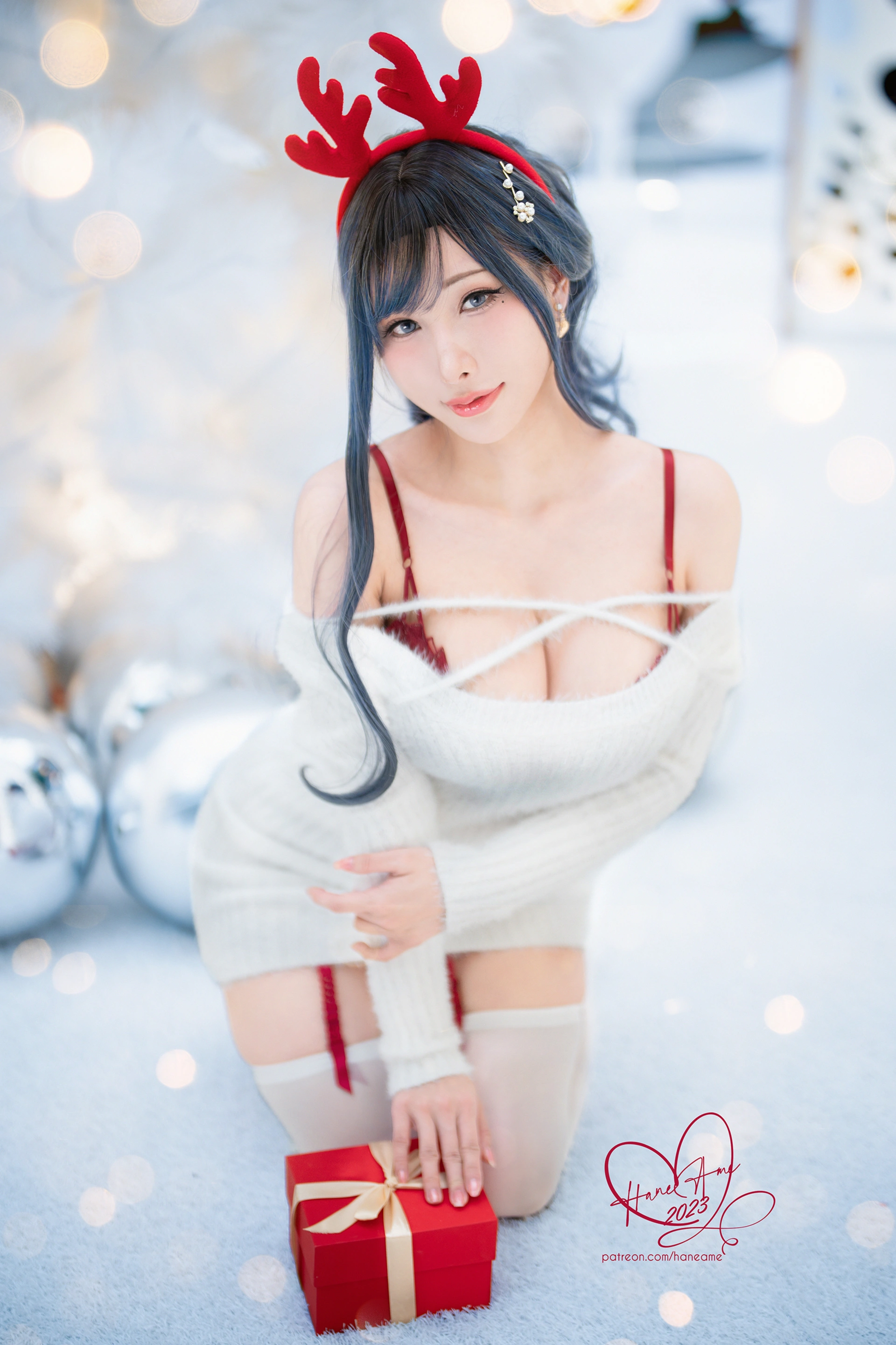 Hane Ame 雨波写真 - Original 2023 White Christmas Moose Onesan 3